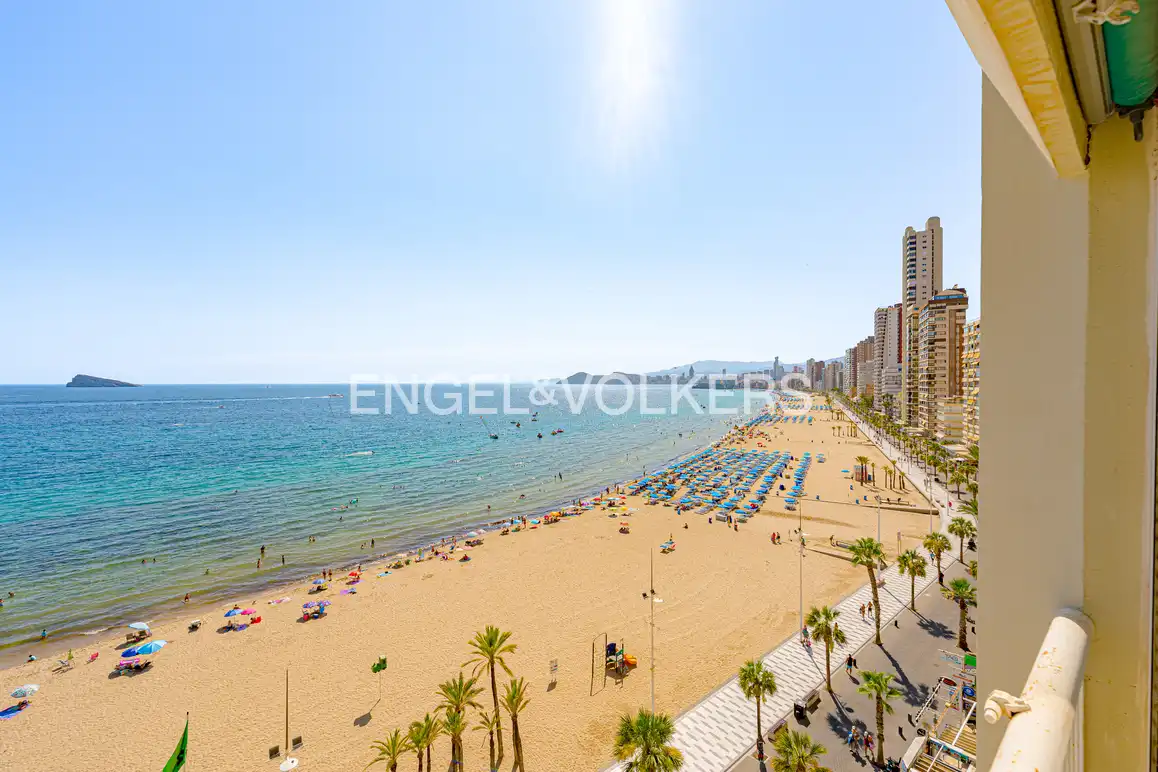 Exterior view of Flat for sale in Benidorm  with Air Conditioner, Terrace and Community pool