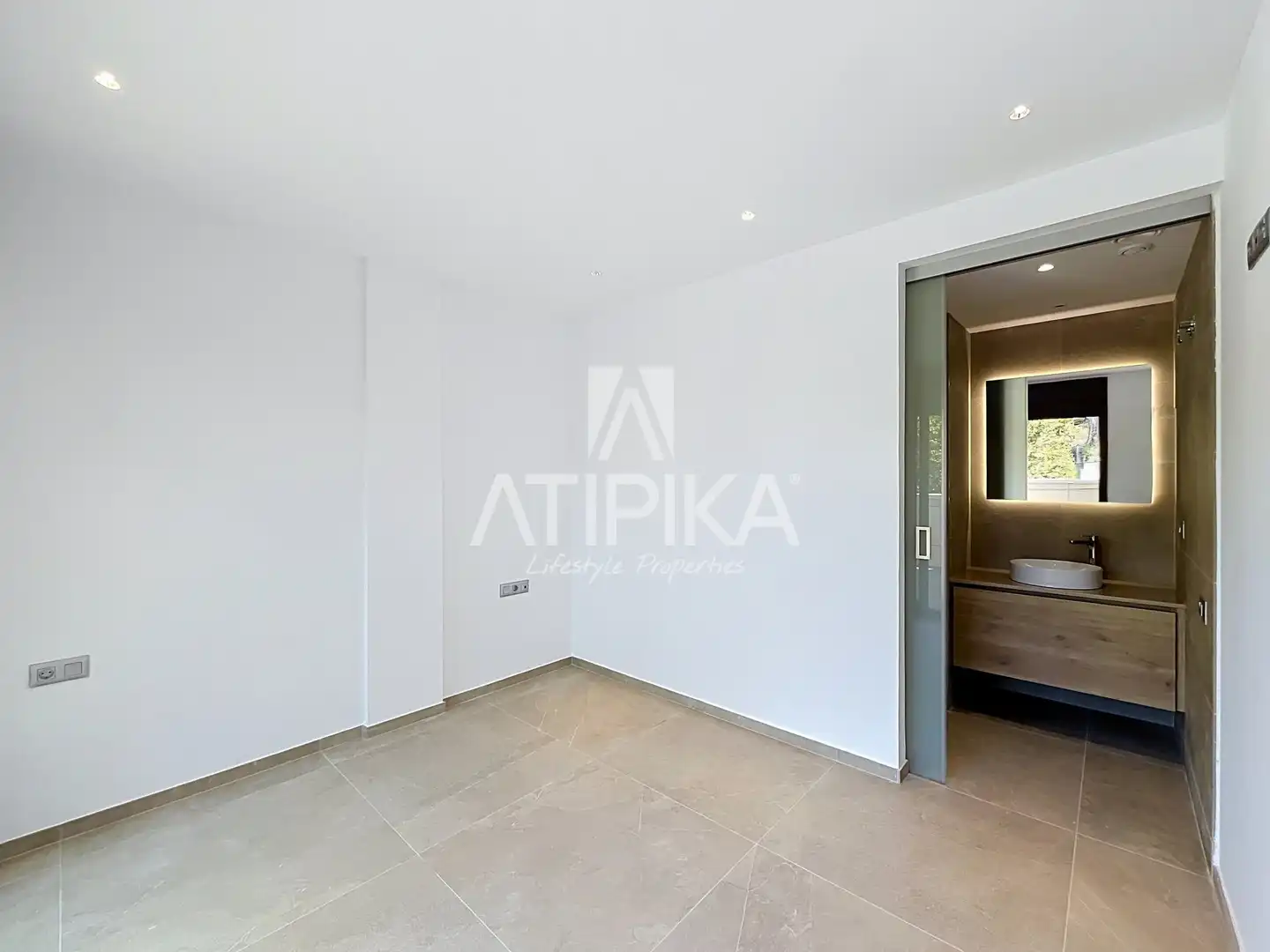 Habitación de Ático en venta en Castelldefels con Aire acondicionado, Calefacción y Horno