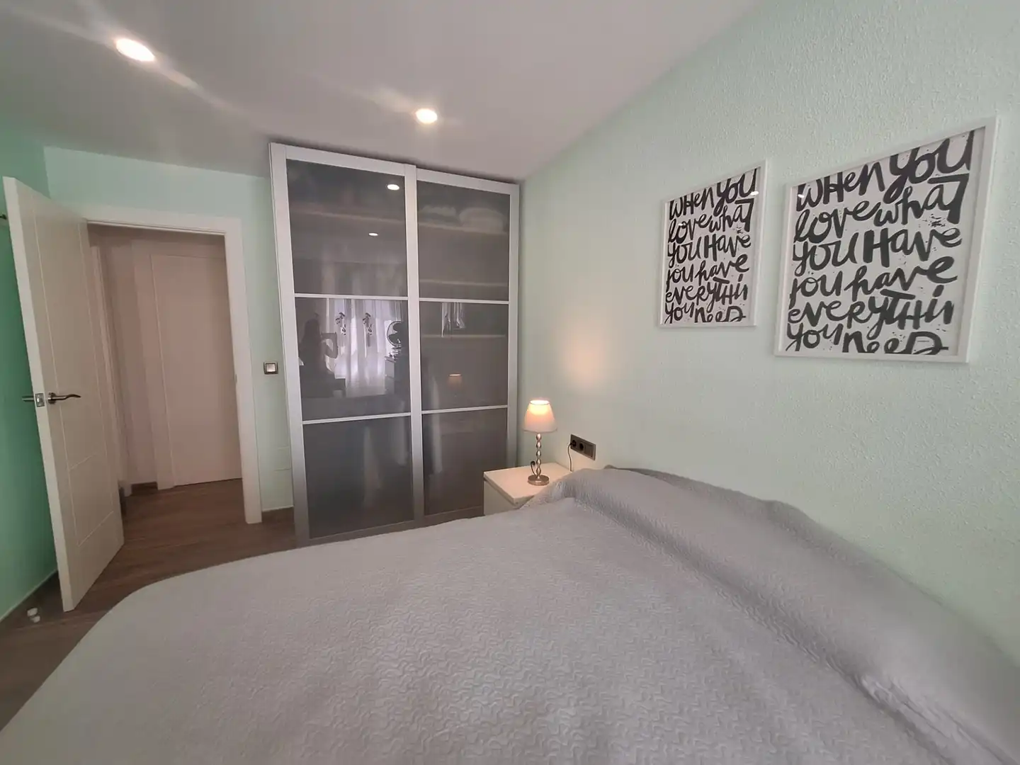 Bedroom of Flat for share in Cartagena  with Air Conditioner, Furnished and Oven