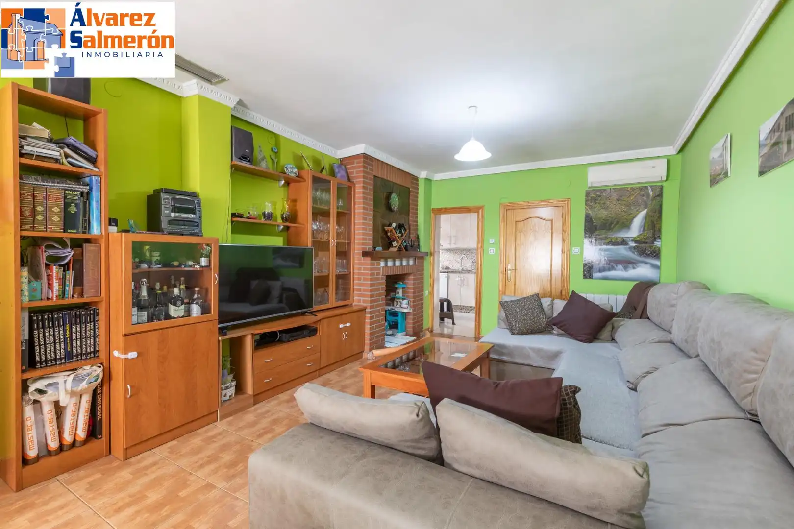 Sala d'estar de Casa adosada en venda en Armilla amb Aire condicionat, Calefacció i Terrassa