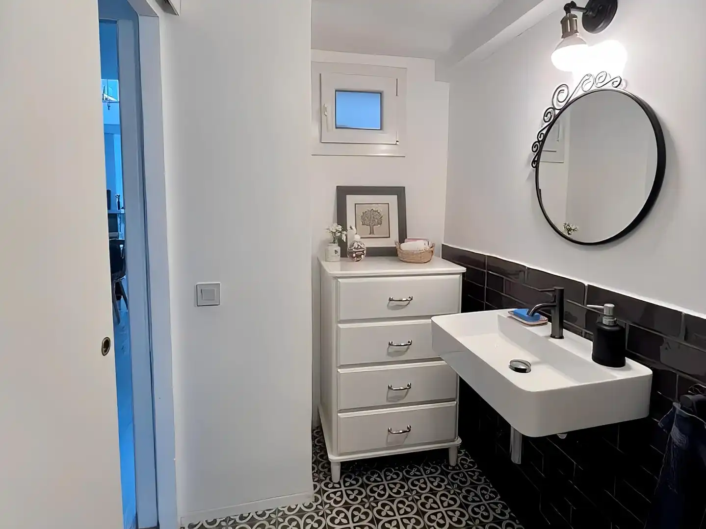 Badezimmer von Wohnung zum Verkauf in L'Escala mit Heizung, Terrasse und Balkon