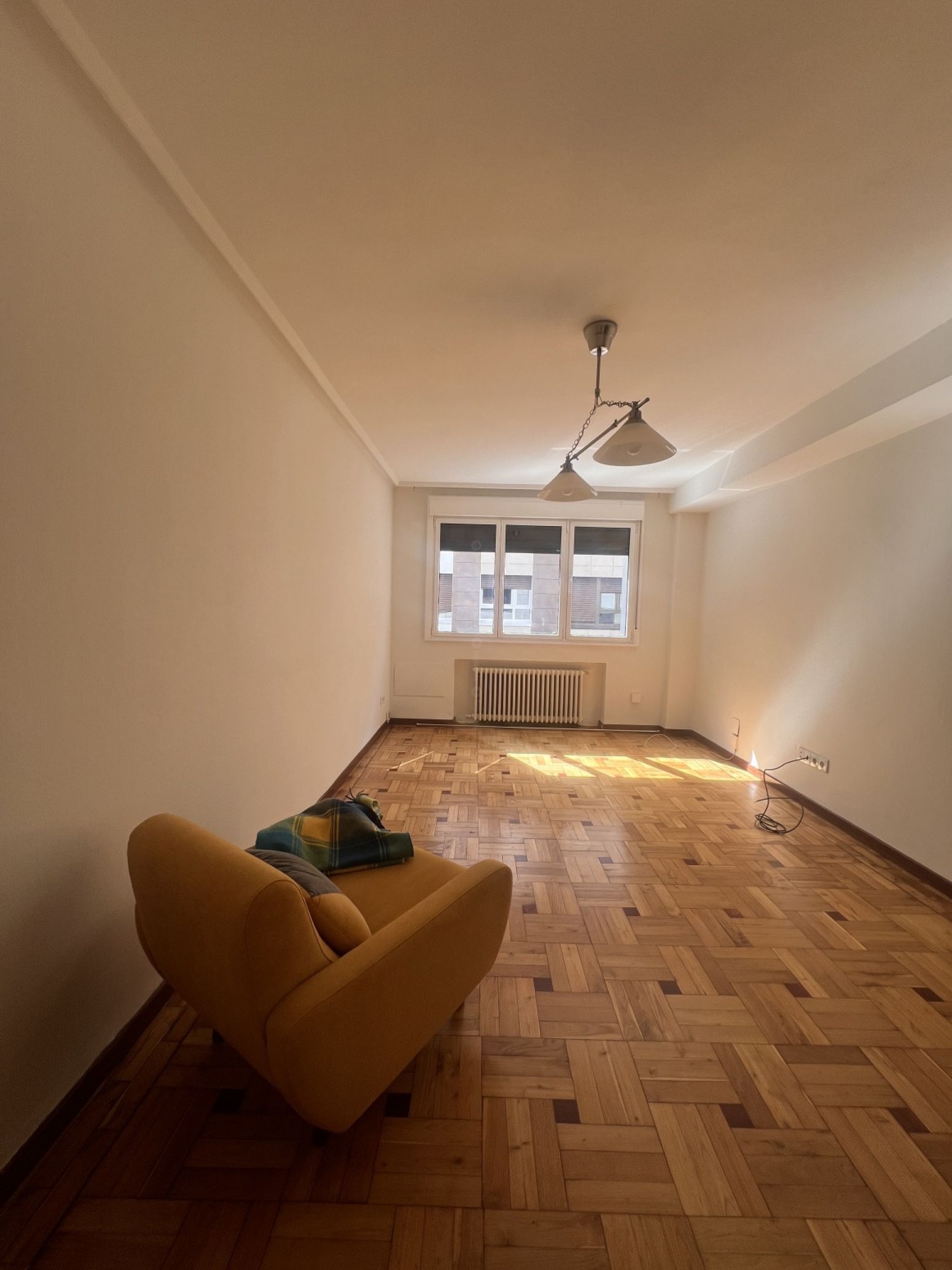 Living room of Flat for sale in Gijón   with Heating, Parquet flooring and Terrace