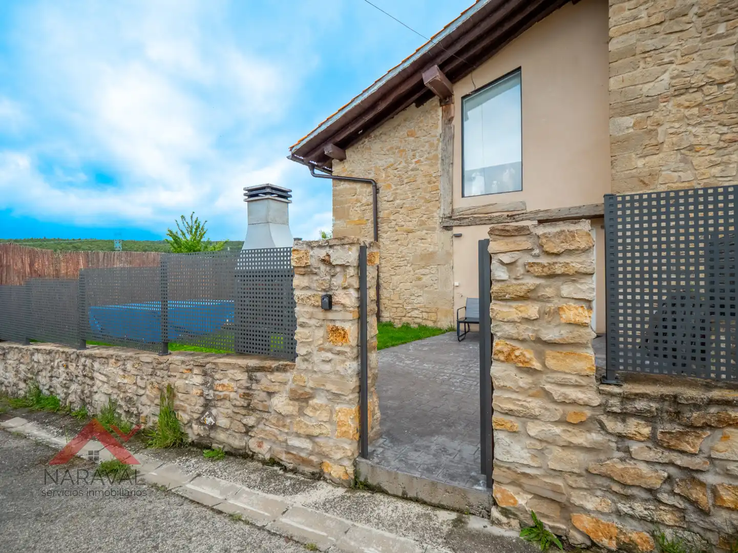 Vista exterior de Casa o xalet en venda en Valdegovia / Gaubea amb Calefacció, Jardí privat i Terrassa