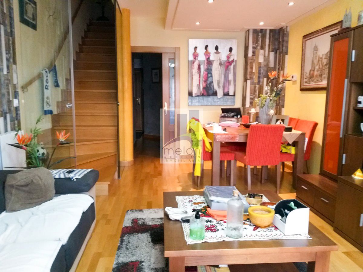 Living room of Flat for sale in Burgos Capital  with Storage room