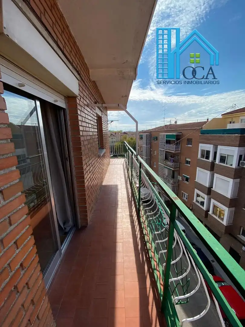 Flat for sale in Calle Mercedes Domingo, Opañel