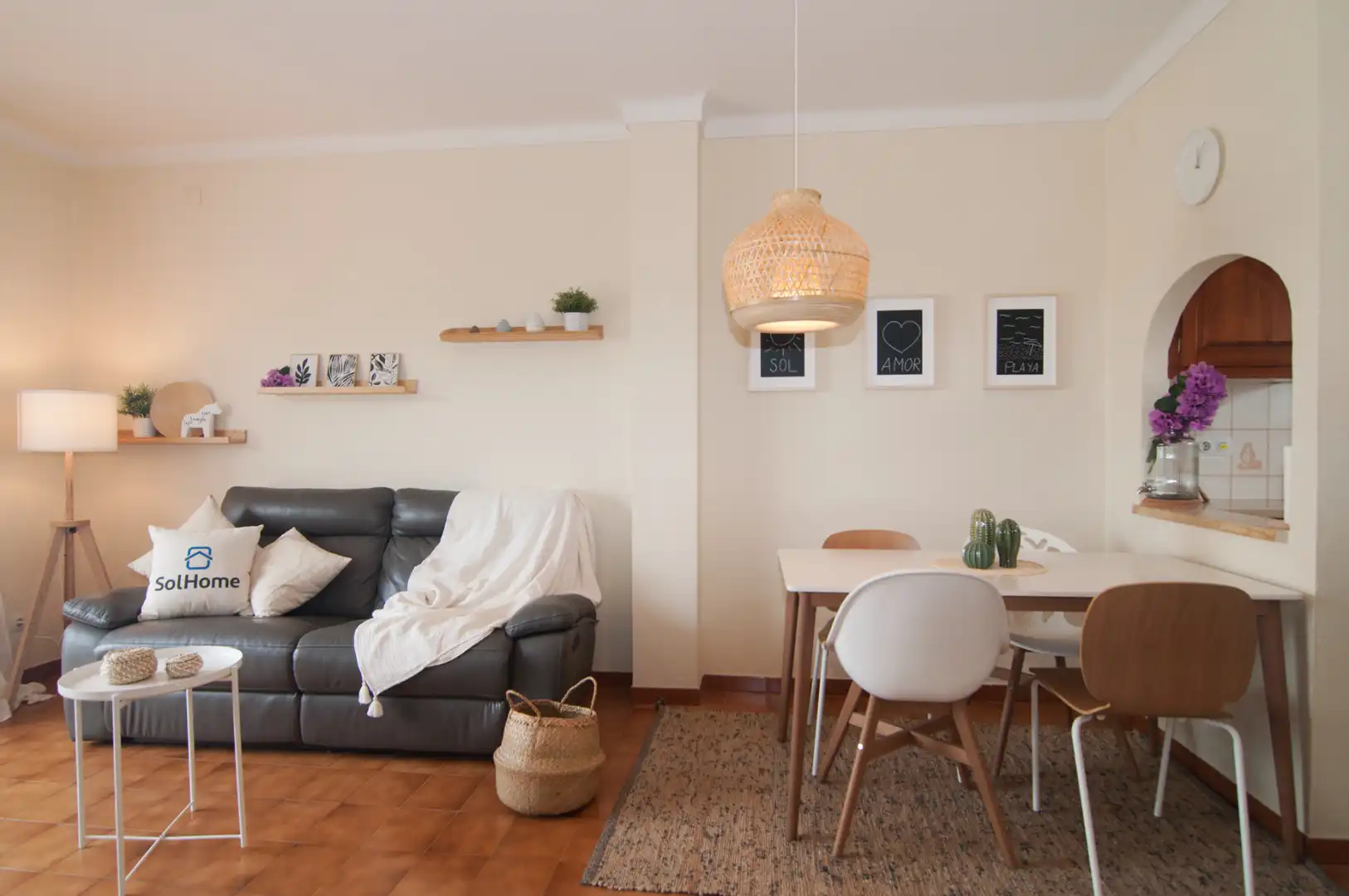 Sala de estar de Ático en venta en L'Escala con Calefacción, Terraza y Amueblado