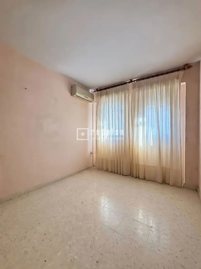 Habitación de Piso en venta en Mairena del Aljarafe con Aire acondicionado