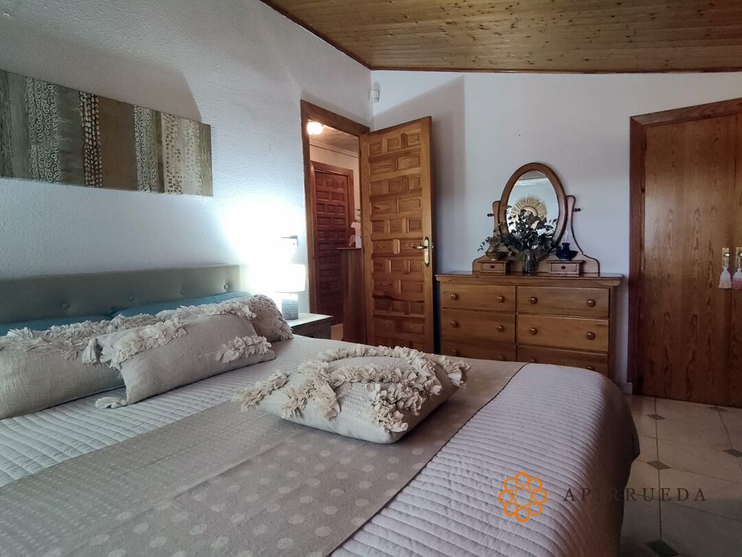 Bedroom of House or chalet for sale in Quinto  with Heating and Storage room