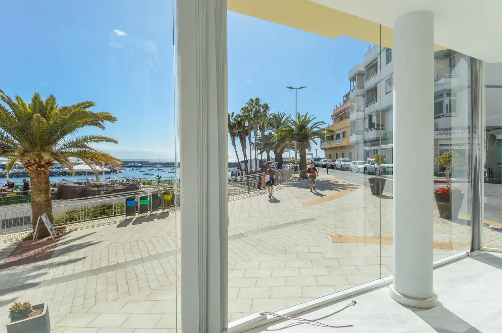 Außenansicht von Geschaftsraum zur Miete in Mogán mit Klimaanlage