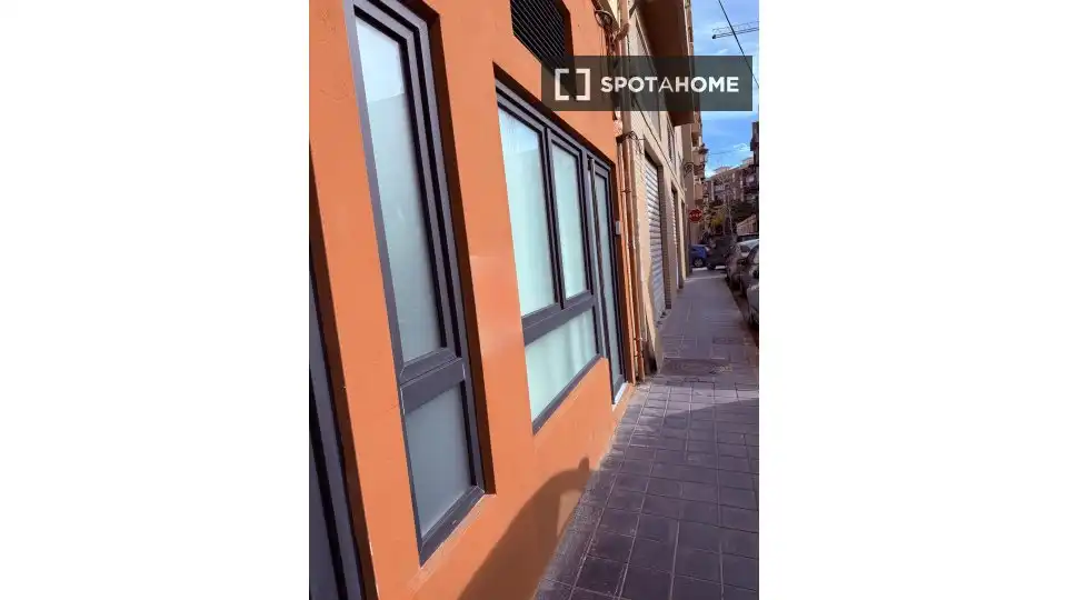 Exterior view of Flat for rent in Valencia  with Air Conditioner, Heating and Furnished