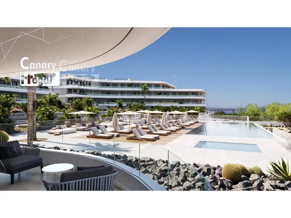 Vista exterior de Apartament en venda en Adeje amb Calefacció i Piscina comunitària