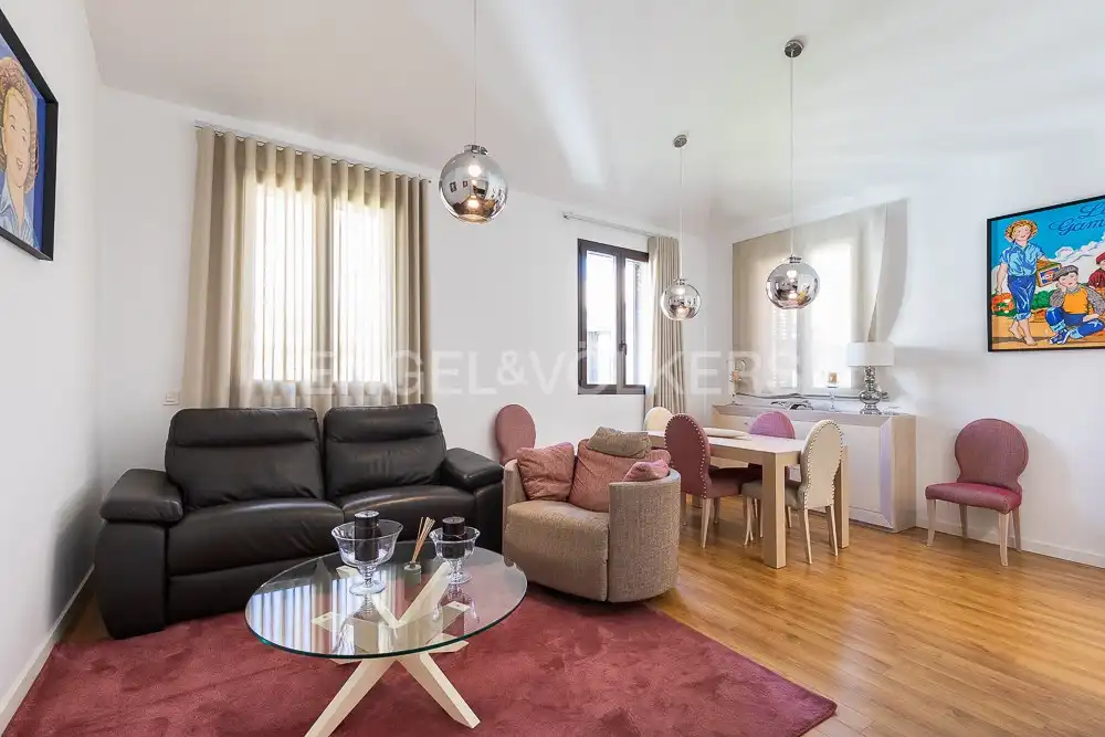 Sala d'estar de Pis de lloguer en Valencia amb Aire condicionat, Calefacció i Parquet