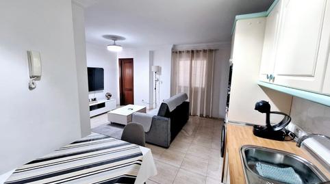Foto 2 de Apartamento de alquiler en Calle Mariana Pineda, Santa Catalina - Canteras, Las Palmas de Gran Canaria