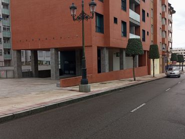 Pis amb jardí en venda a Calle Corvera 21B