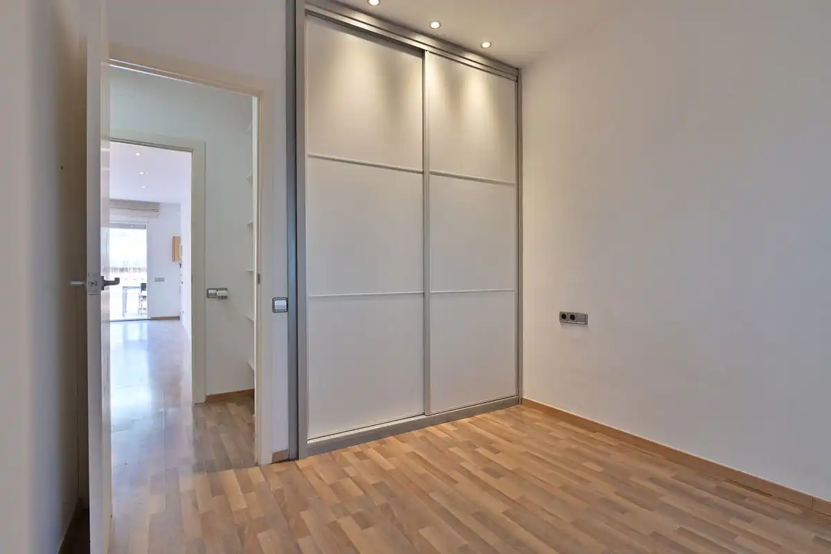Habitación de Piso en venta en Barcelona con Calefacción, Terraza y Balcón