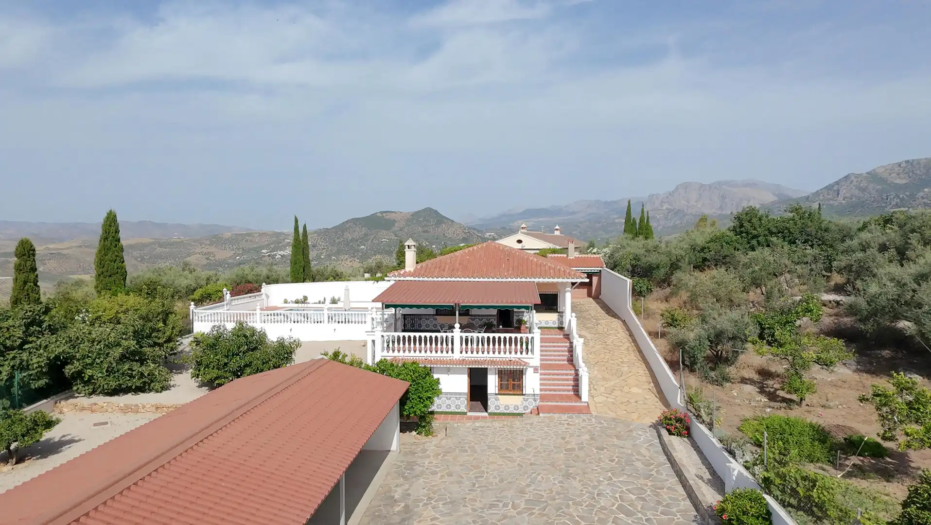 Vista exterior de Finca rústica en venda en Periana amb Jardí privat, Terrassa i Piscina