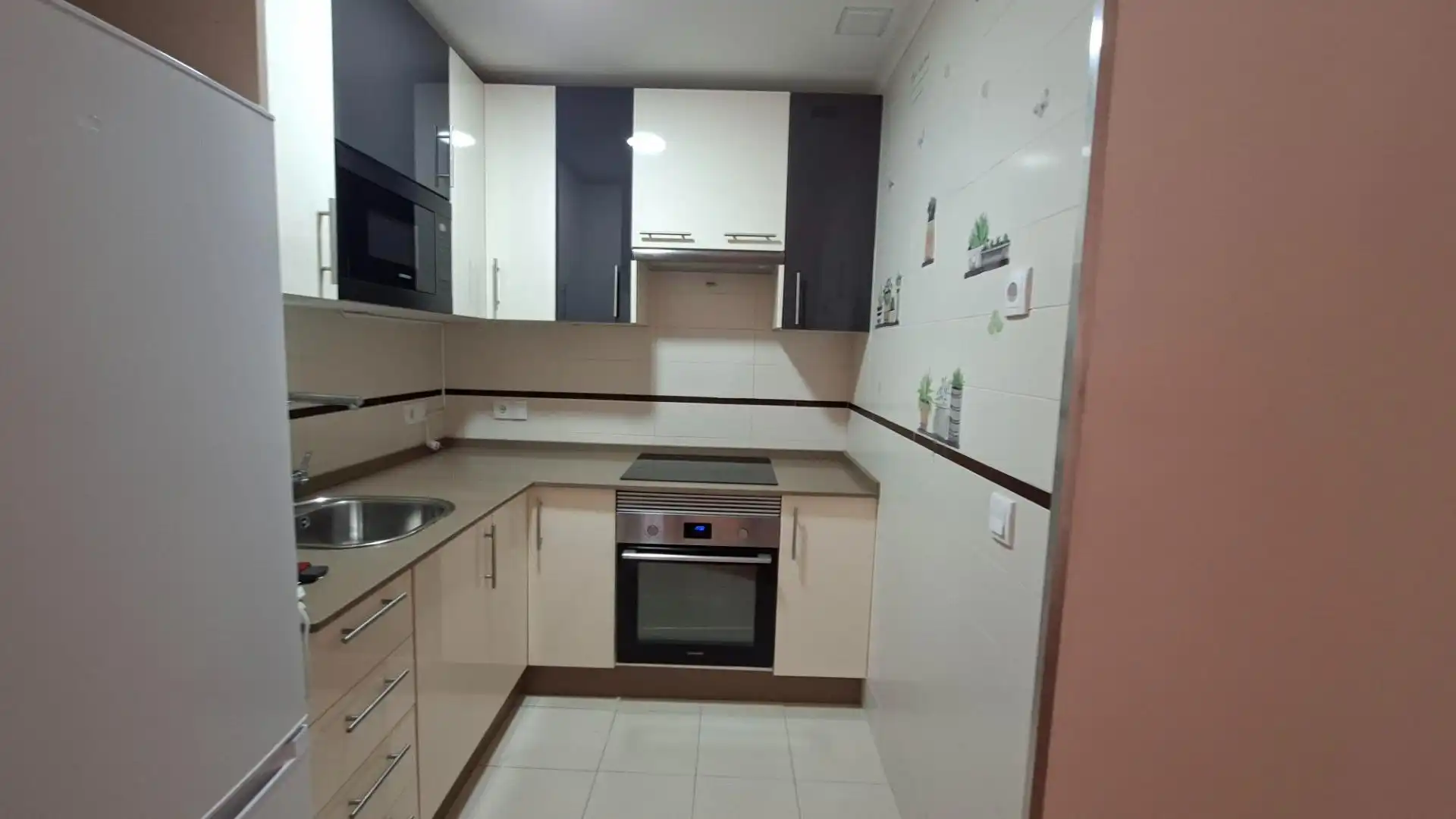 Kitchen of Ground floor for rent in Badajoz  with Heating, Storage room and Community pool