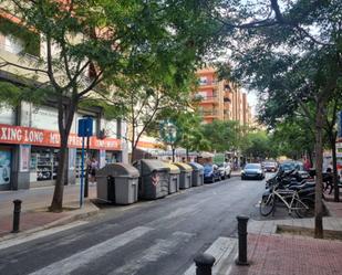 Vista exterior de Pis en venda en Alicante / Alacant amb Balcó