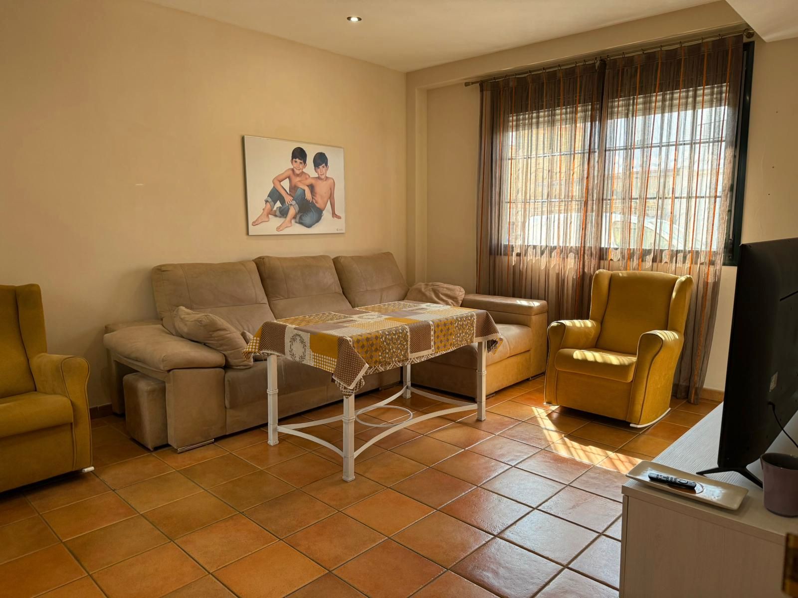 Living room of Single-family semi-detached for sale in Dos Hermanas  with Air Conditioner, Heating and Storage room
