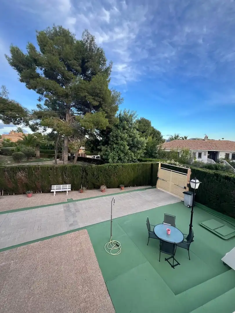 Jardí de Casa o xalet en venda en Benidorm amb Aire condicionat, Terrassa i Traster