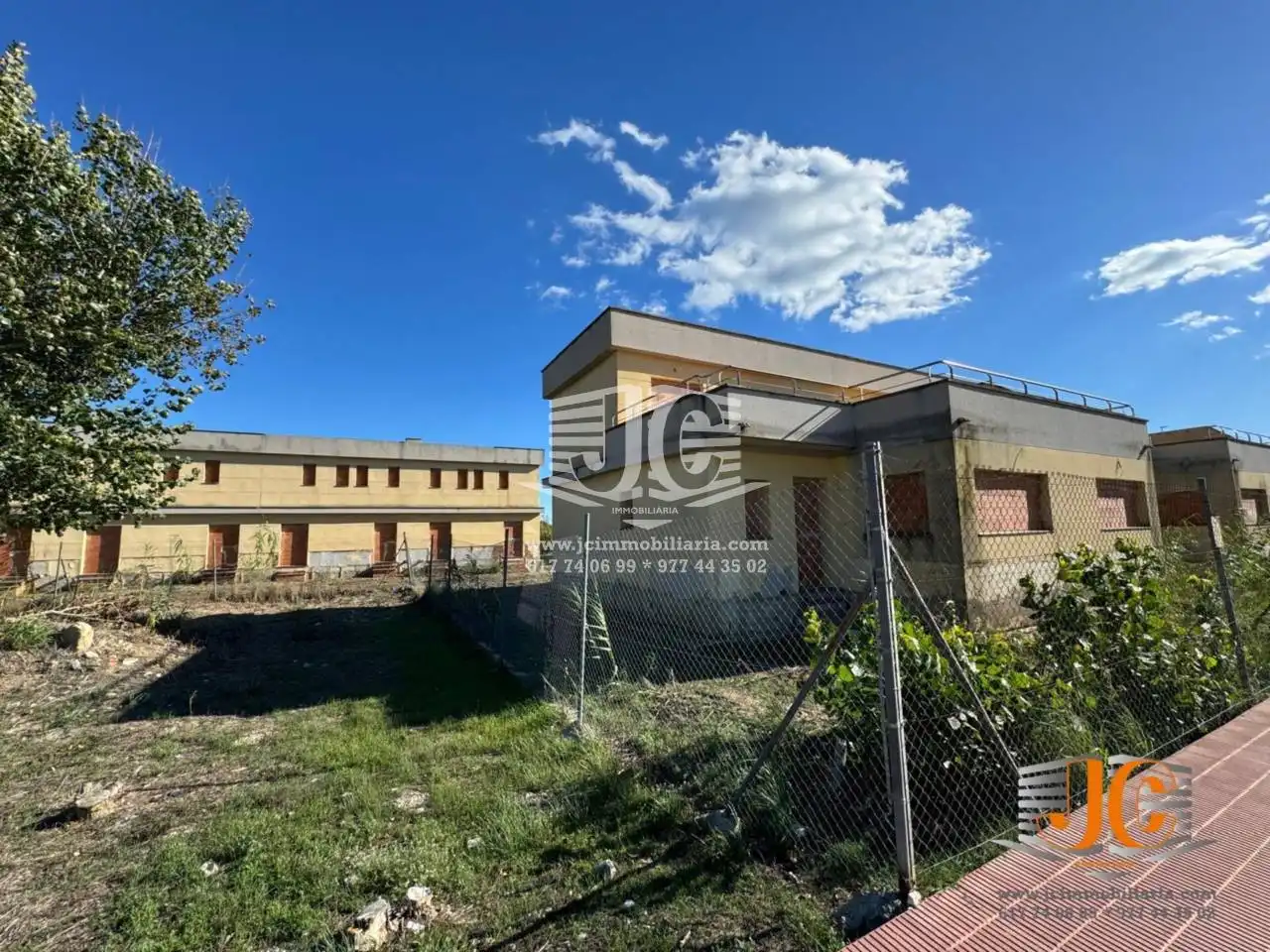 Mixed residential for sale in Calle Flamenc 8