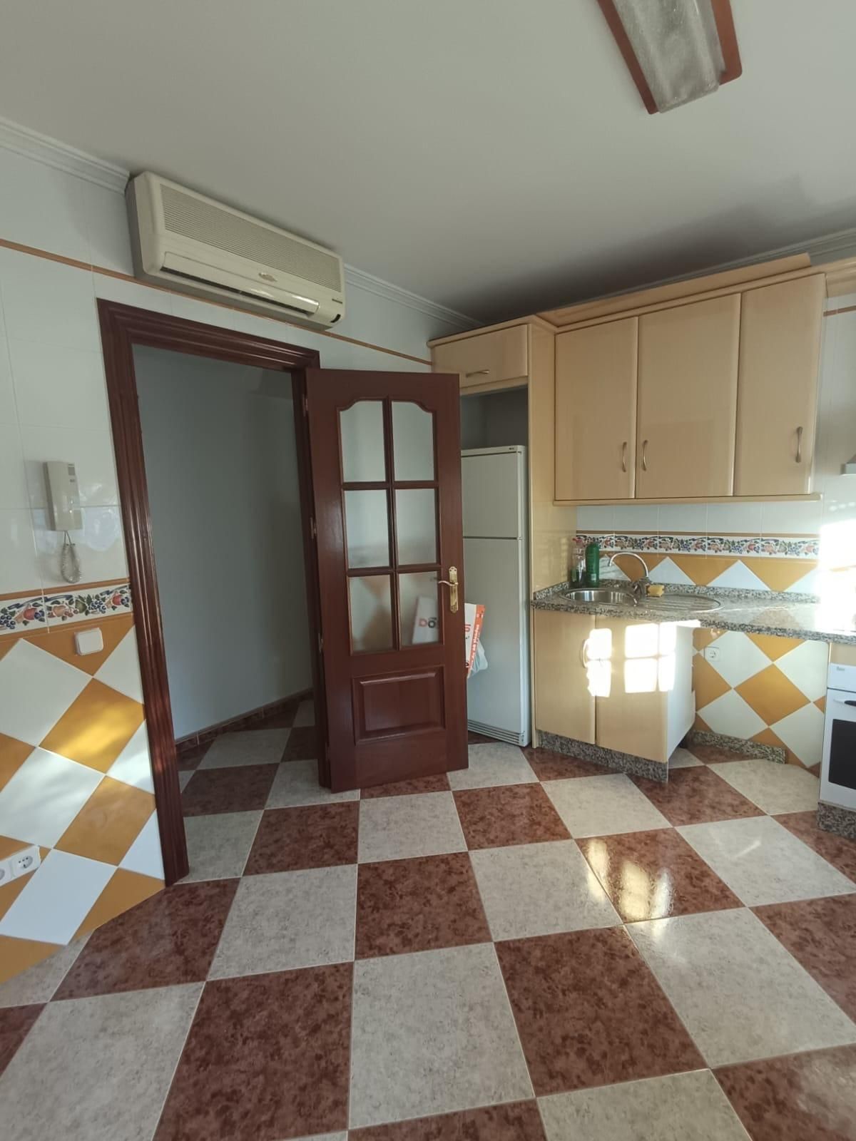 Cocina de Piso en venta en  Córdoba Capital con Aire acondicionado y Trastero