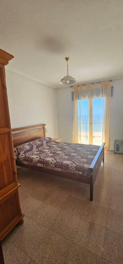 Schlafzimmer von Wohnungen zur Miete in Santa Pola mit Klimaanlage, Heizung und Terrasse