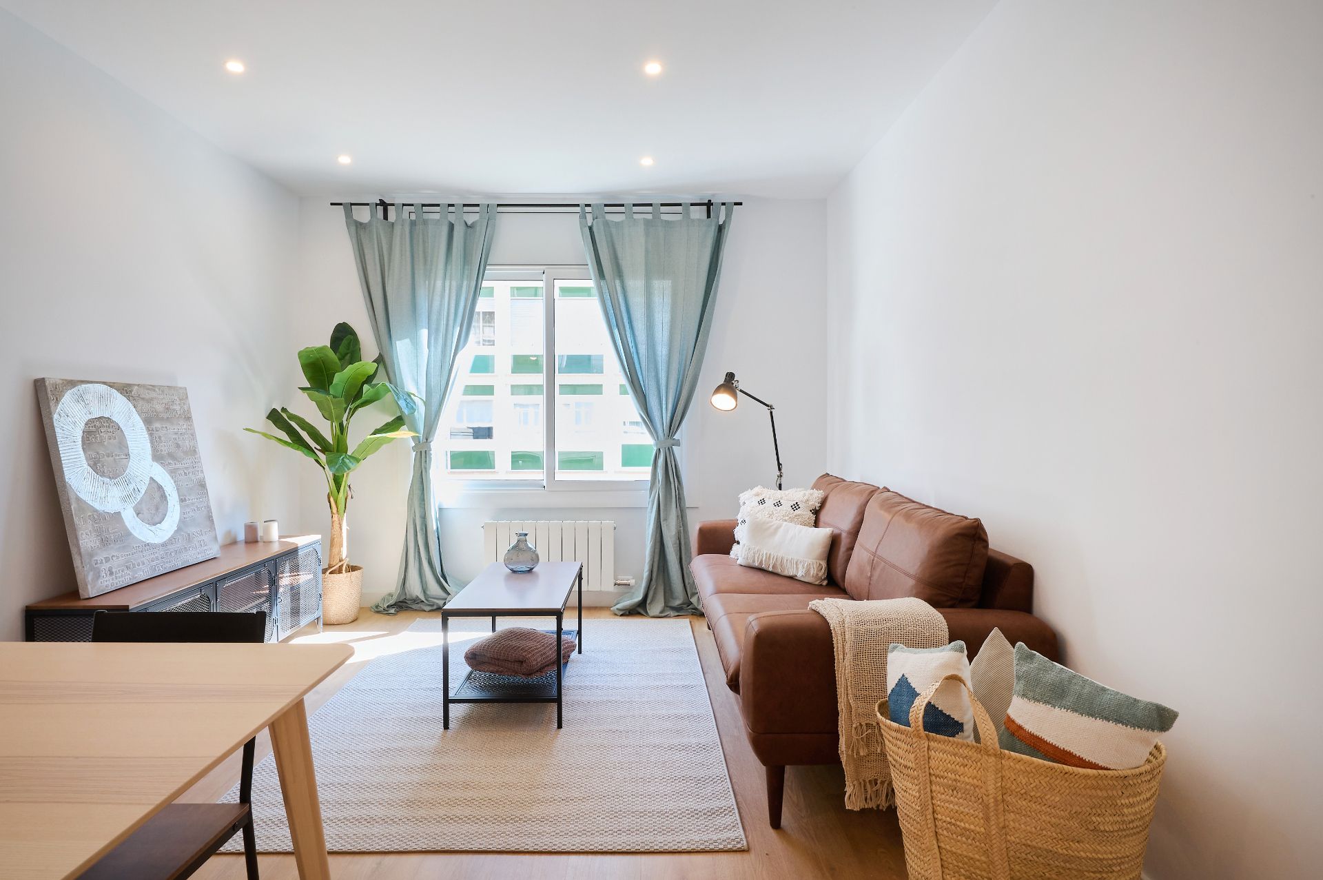 Living room of Flat for sale in  Barcelona Capital  with Air Conditioner, Heating and Parquet flooring