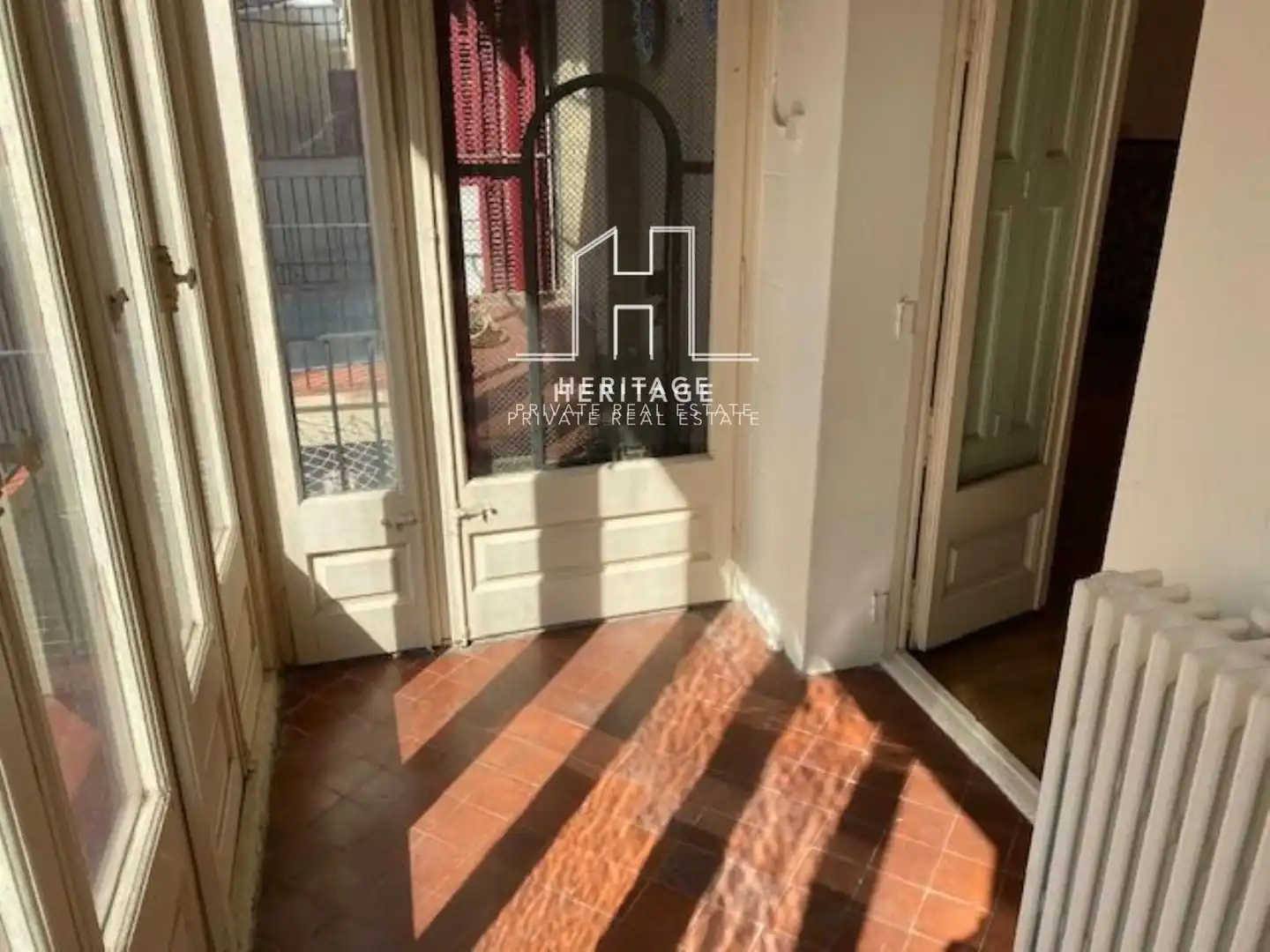 Wohnung zur Miete in Barcelona mit Klimaanlage, Heizung und Terrasse