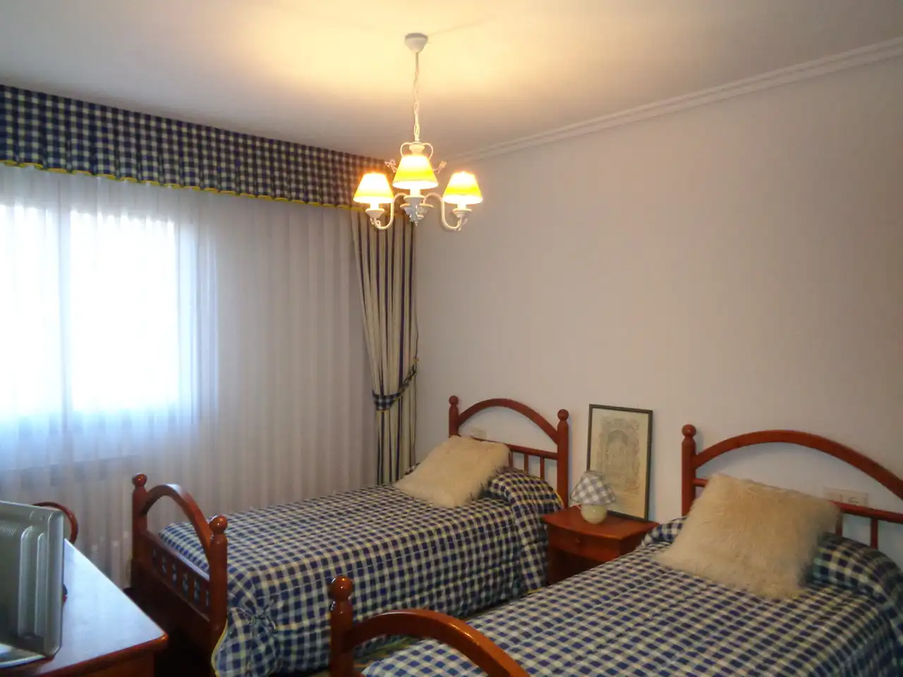 Habitación de Casa adosada en venta en Haro con Calefacción, Jardín privado y Terraza