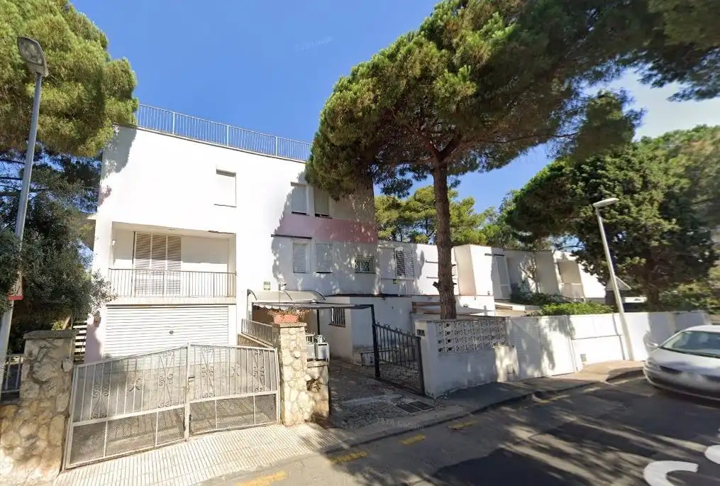 Duplex con giardino in vendita a Carrer PUNTA DEL CAVALL 71