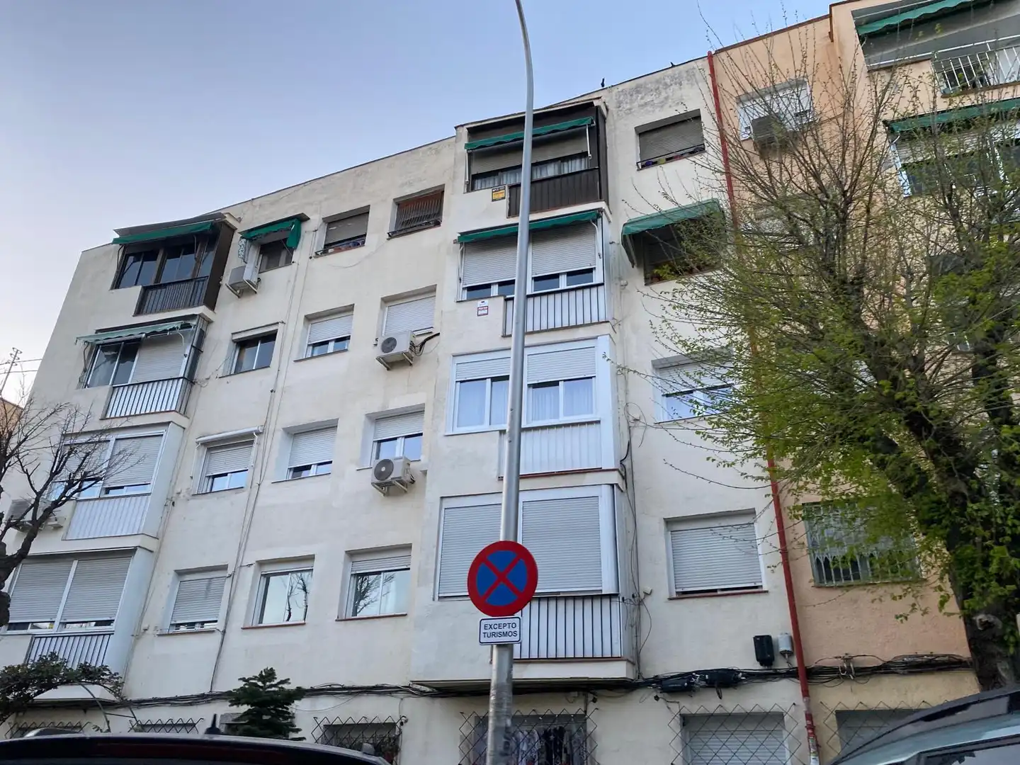 Vista exterior de Piso en venta en Madrid con Terraza, Amueblado y Horno