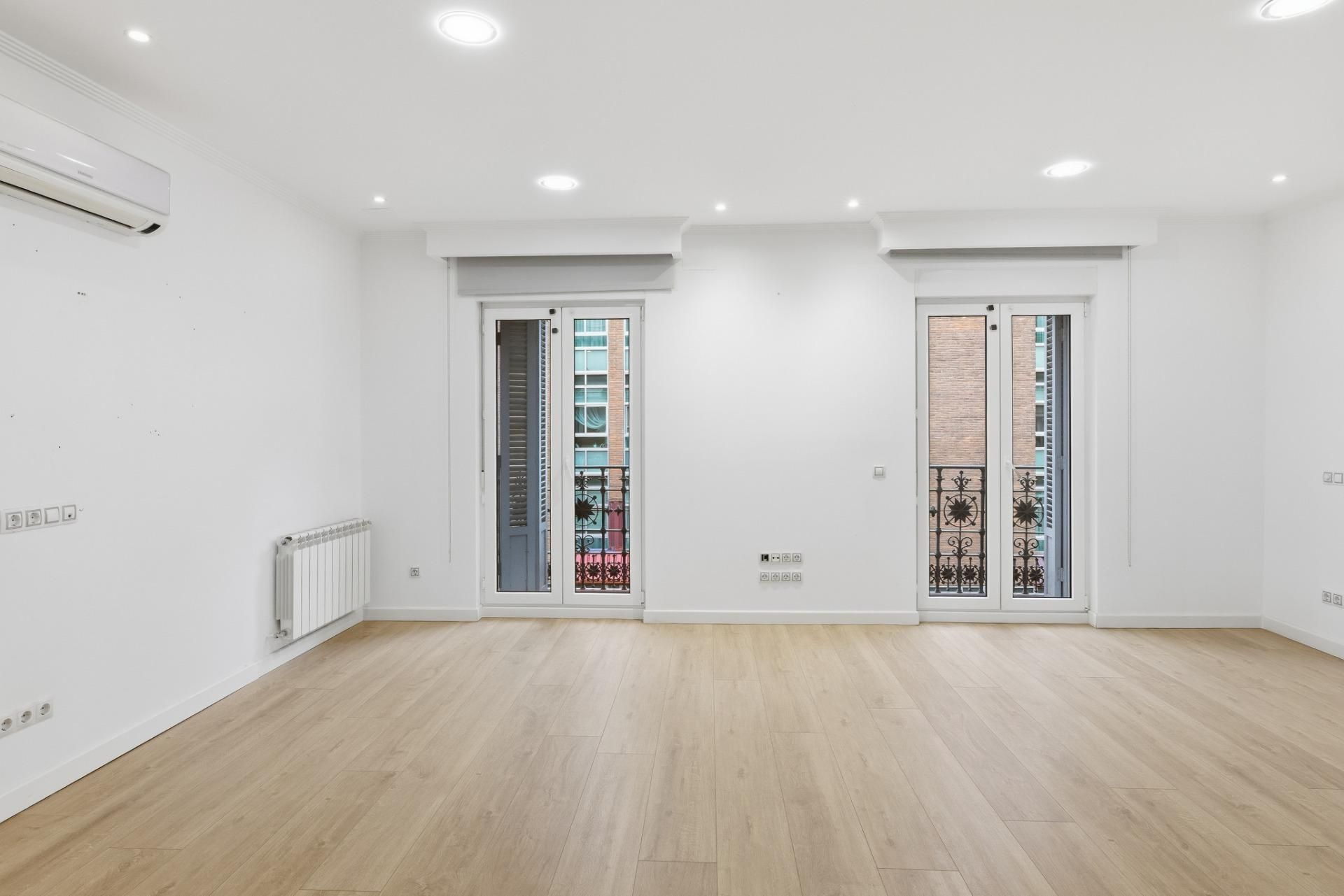 Flat to rent in  Madrid Capital  with Air Conditioner and Balcony