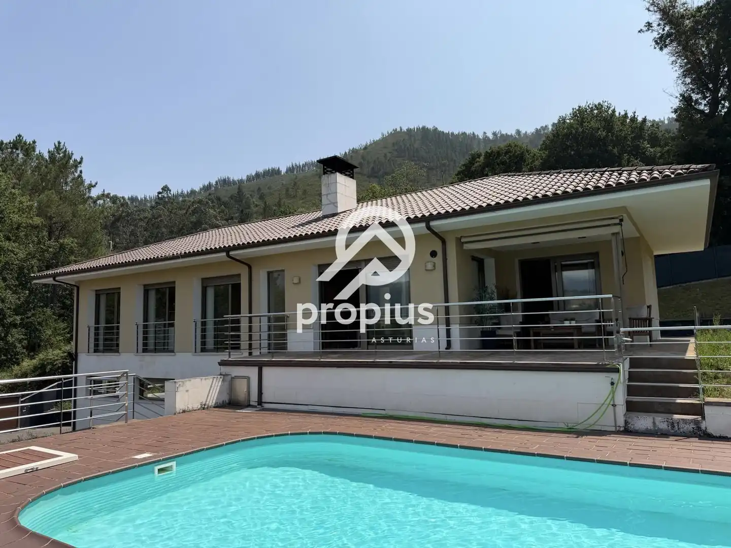 Vista exterior de Casa o chalet en venta en Cangas de Onís con Calefacción, Terraza y Trastero
