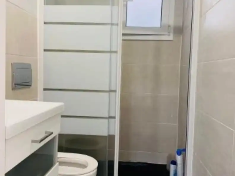 Flat for sale in Calle Santa Rosalía 150, imagen 3