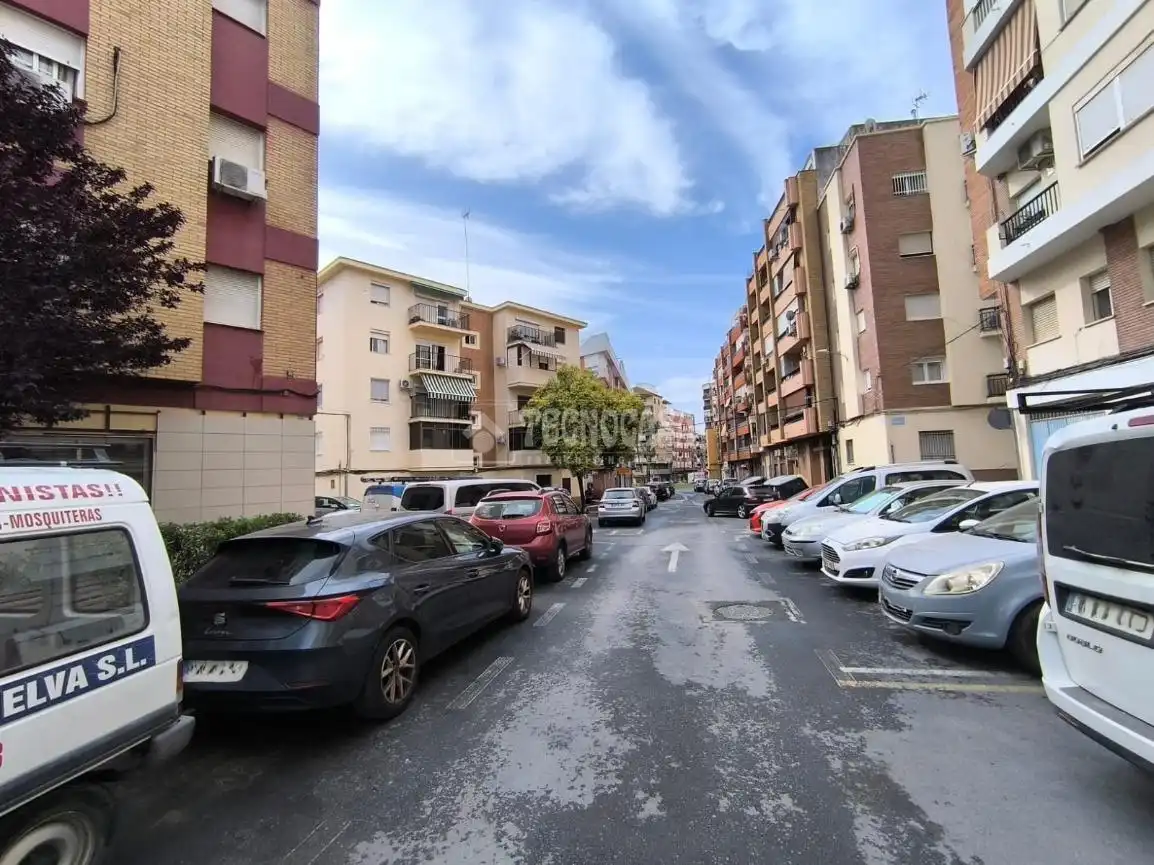 Vista exterior de Piso en venta en Huelva con Balcón