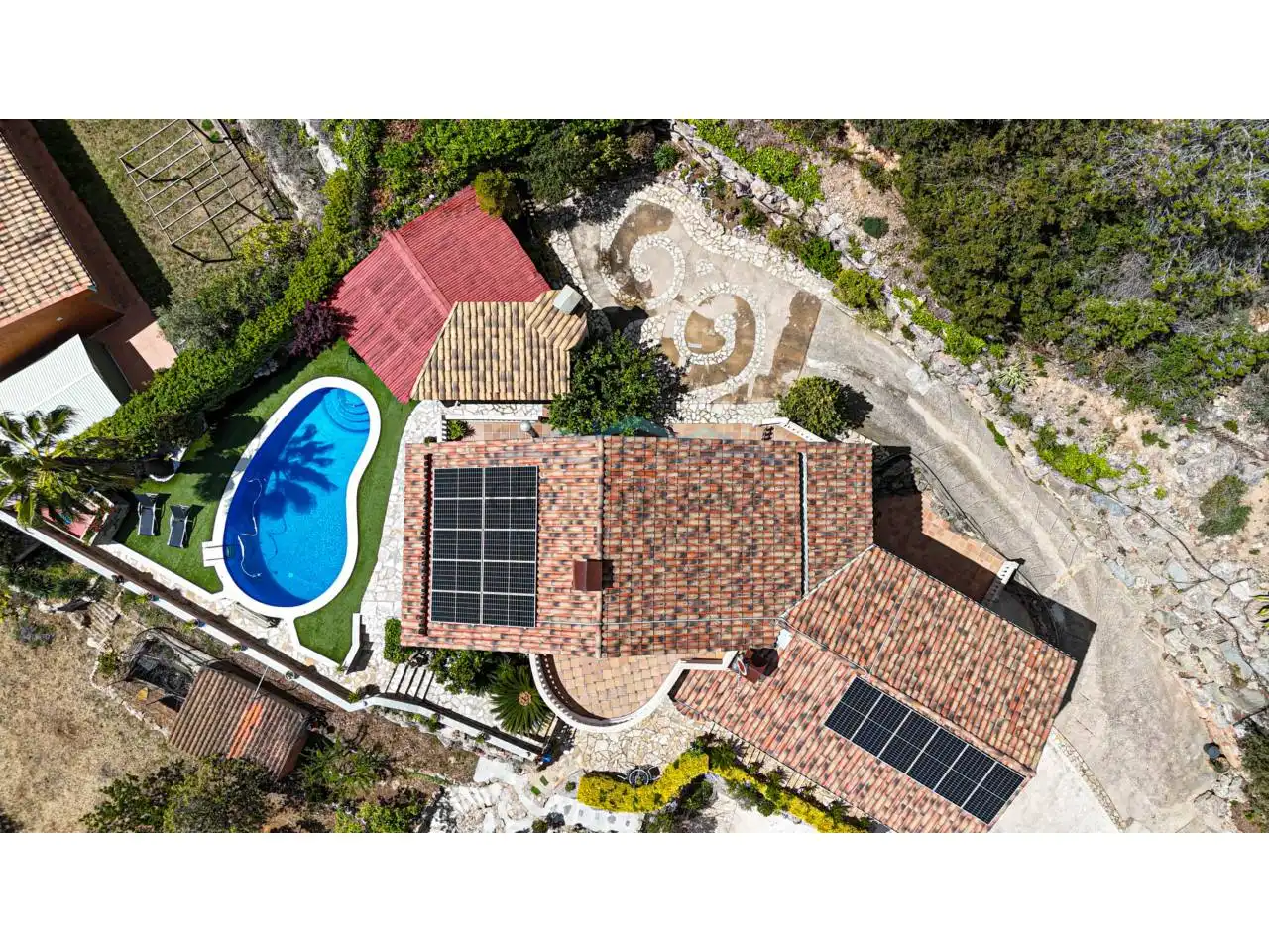 Vista exterior de Casa o xalet en venda en Corbera de Llobregat amb Aire condicionat, Calefacció i Jardí privat