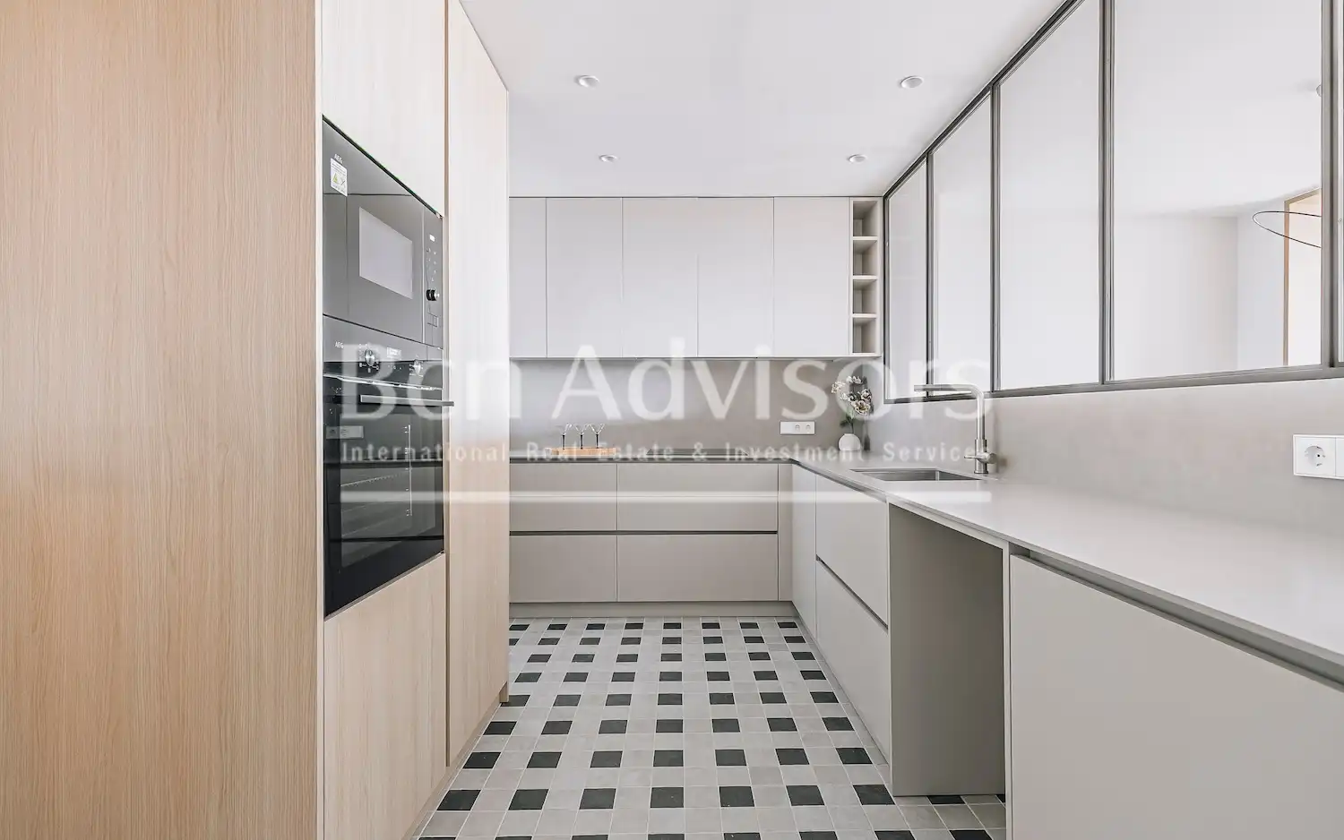Cuina de Pis en venda en Barcelona amb Terrassa i Balcó