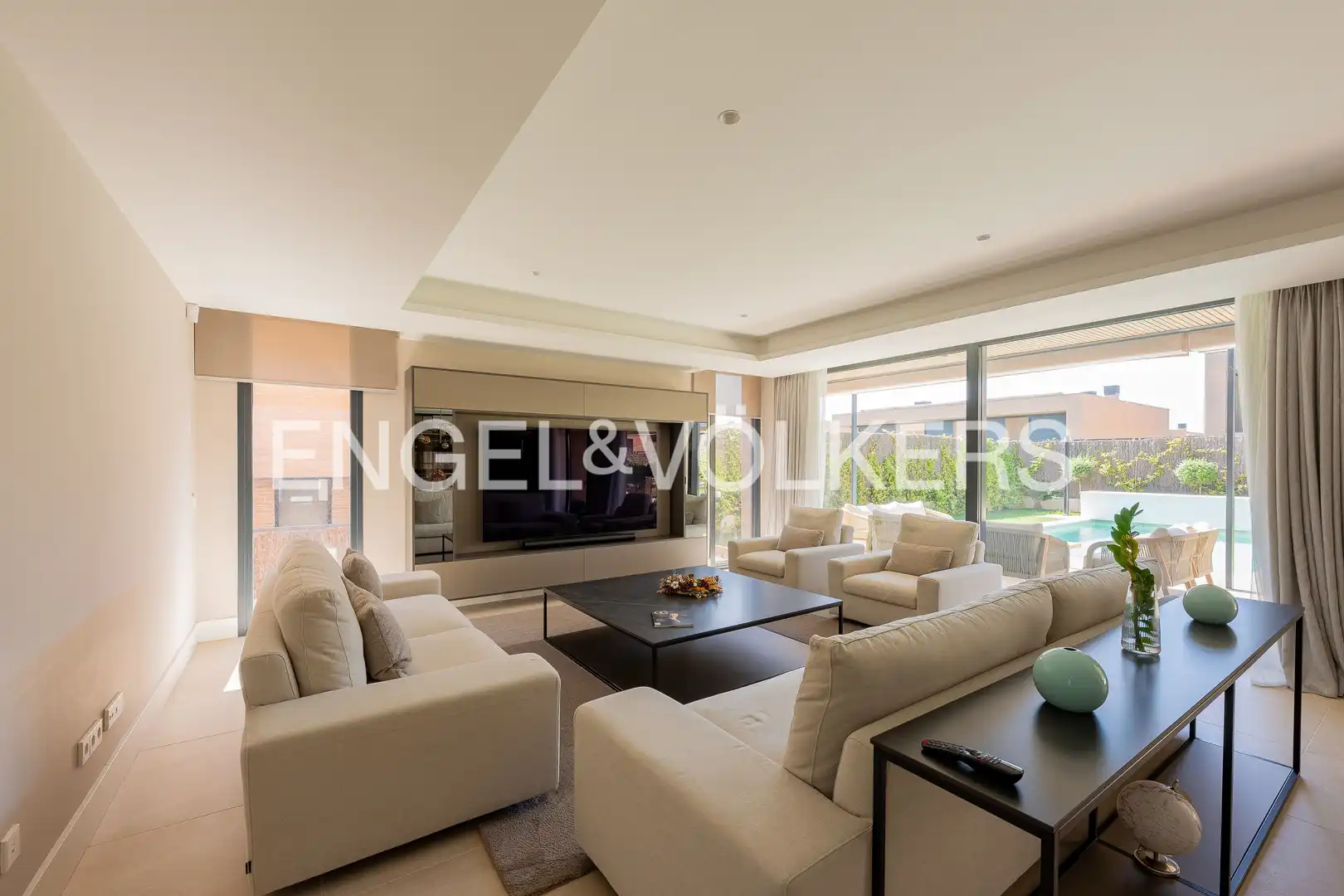Sala de estar de Casa o chalet en venta en Las Rozas de Madrid con Aire acondicionado, Calefacción y Jardín privado