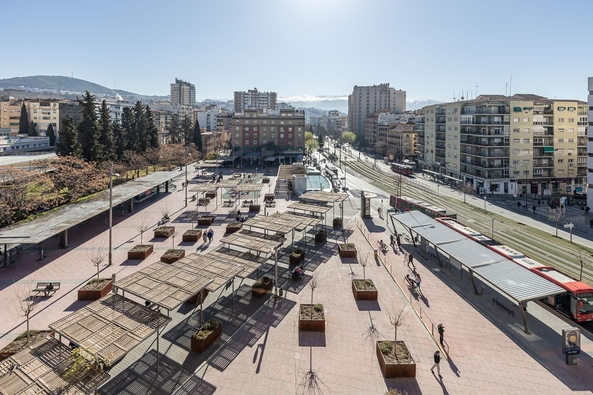 Vista exterior de Pis de lloguer en  Granada Capital amb Aire condicionat i Calefacció