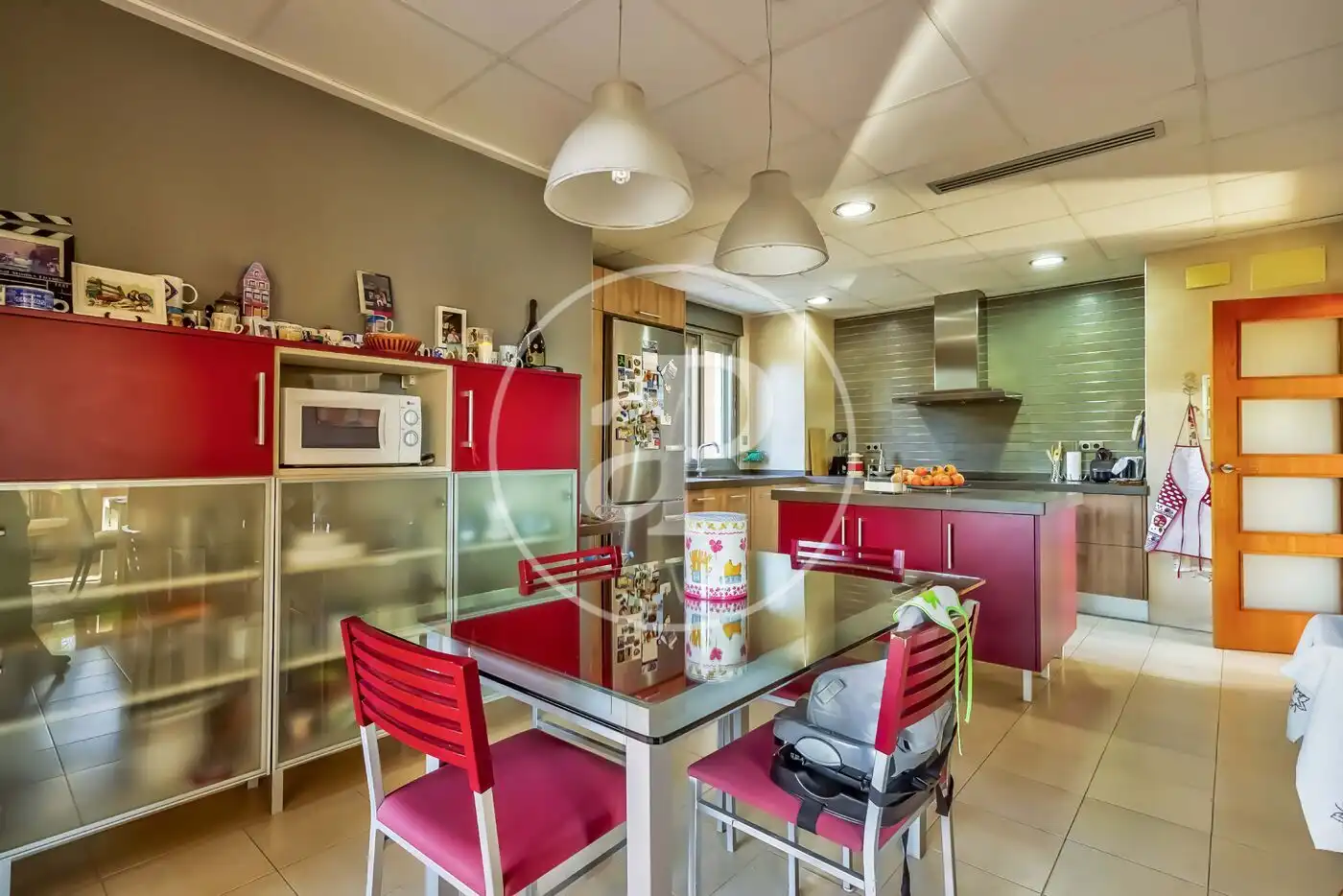 Cocina de Casa o chalet en venta en L'Alcúdia con Aire acondicionado, Calefacción y Jardín privado