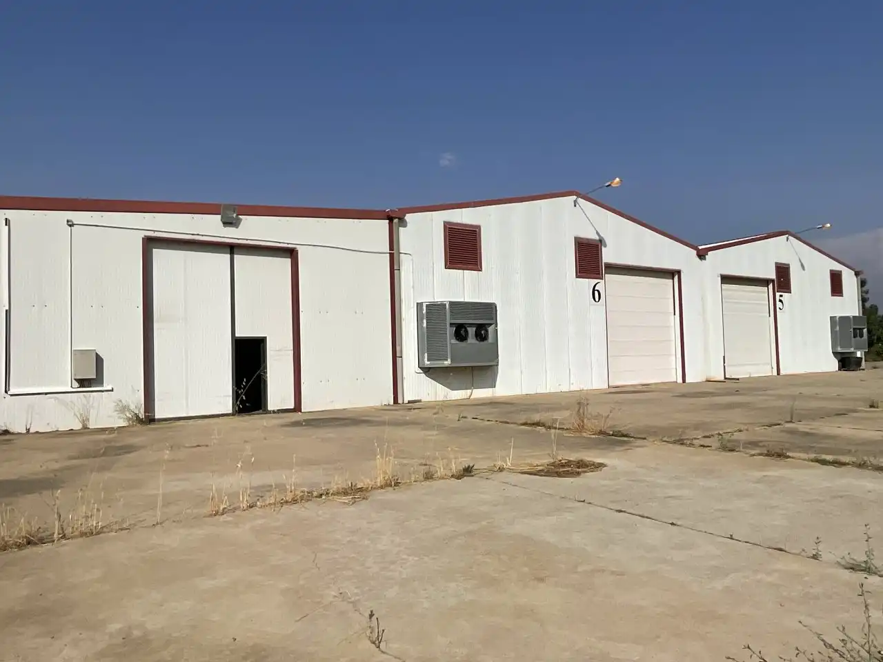 Vista exterior de Nau industrial en venda en Villar de Torre