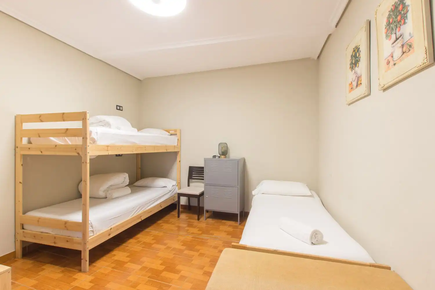 Habitación de Piso en venta en  Pamplona / Iruña con Calefacción, Amueblado y Balcón