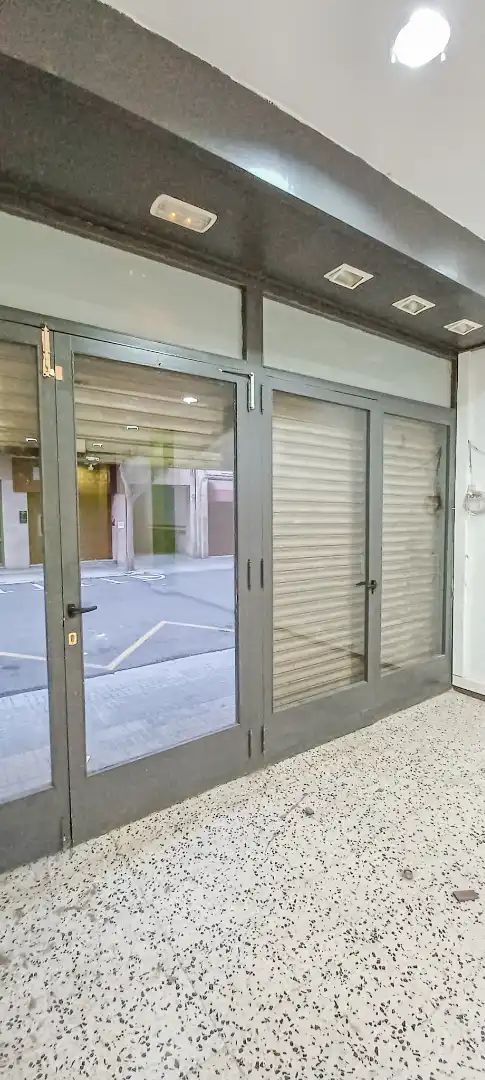 Business premises for sale in Carrer de la Mare Molas 25, imagen 4