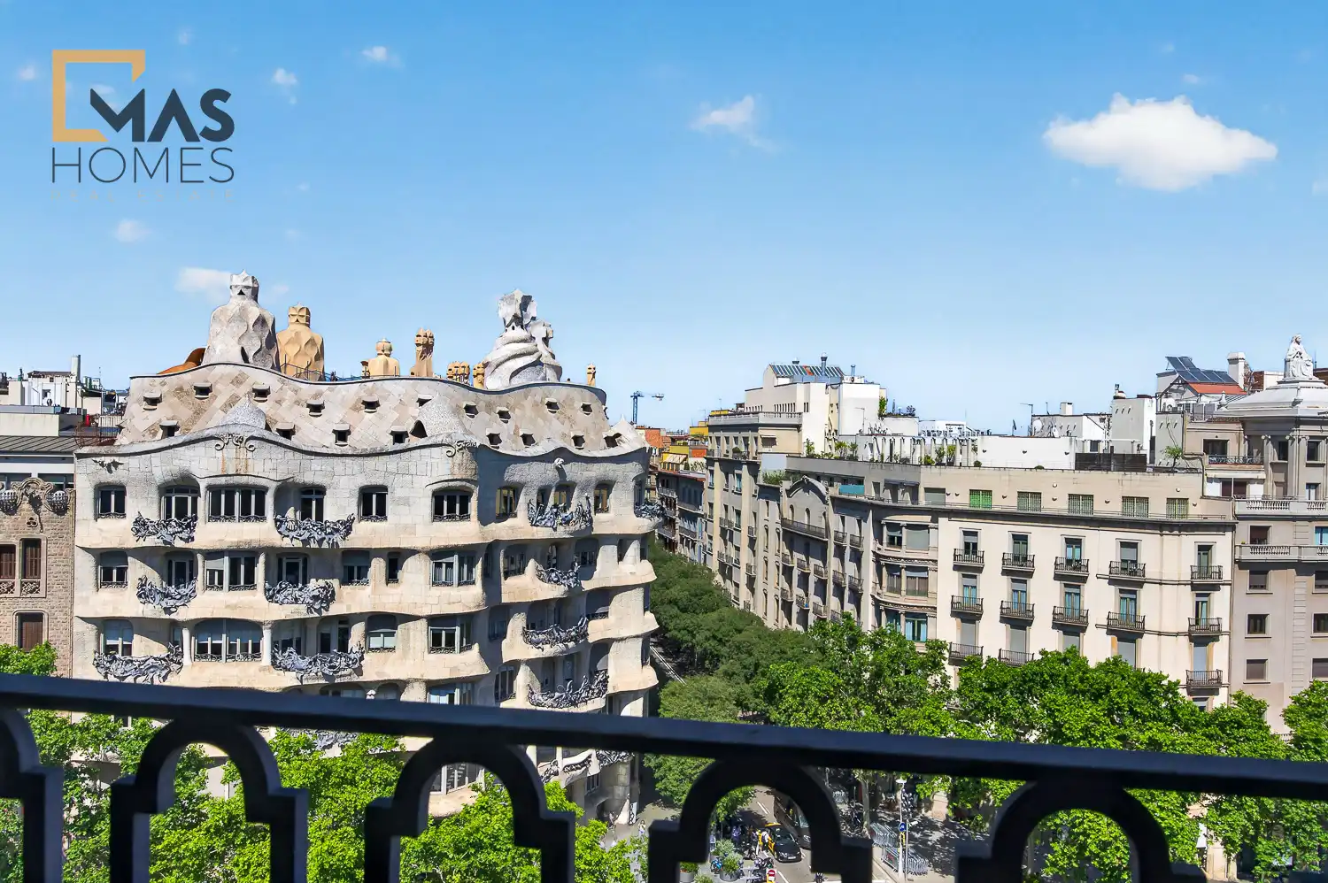 Exterior view of Flat for sale in Barcelona  with Air Conditioner, Heating and Oven