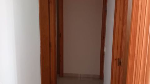 Foto 3 de Piso de alquiler en Avenida de España, Mondejar - Junquillos, La Línea de la Concepción