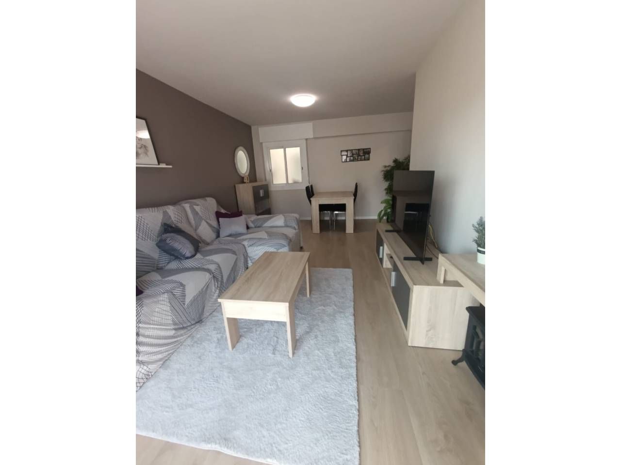 Living room of Flat for sale in Salt  with Air Conditioner, Heating and Parquet flooring