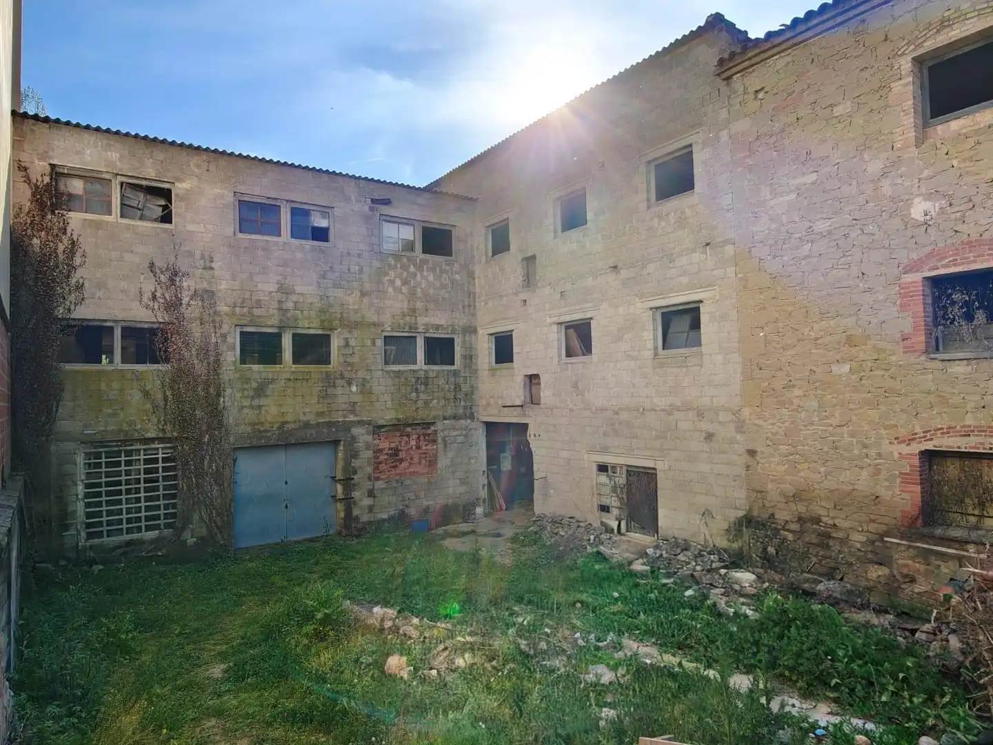 Vista exterior de Edifici en venda en Monistrol de Calders