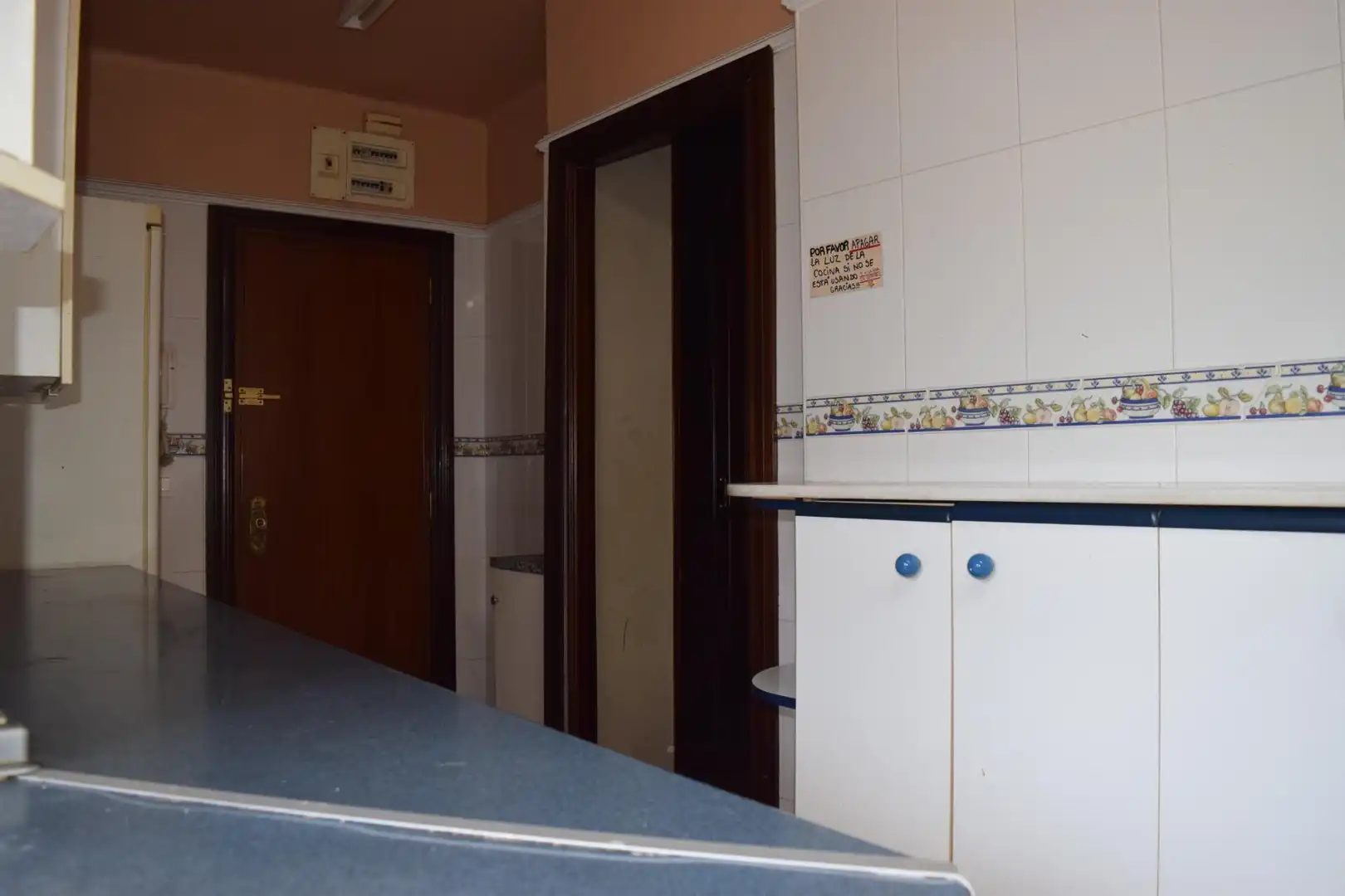 Cuina de Pis en venda en Oviedo  amb Calefacció, Parquet i Traster