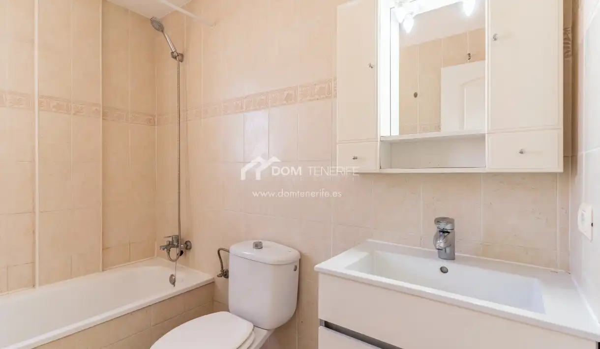 Baño de Casa o chalet de alquiler en Adeje con Terraza, Amueblado y Horno